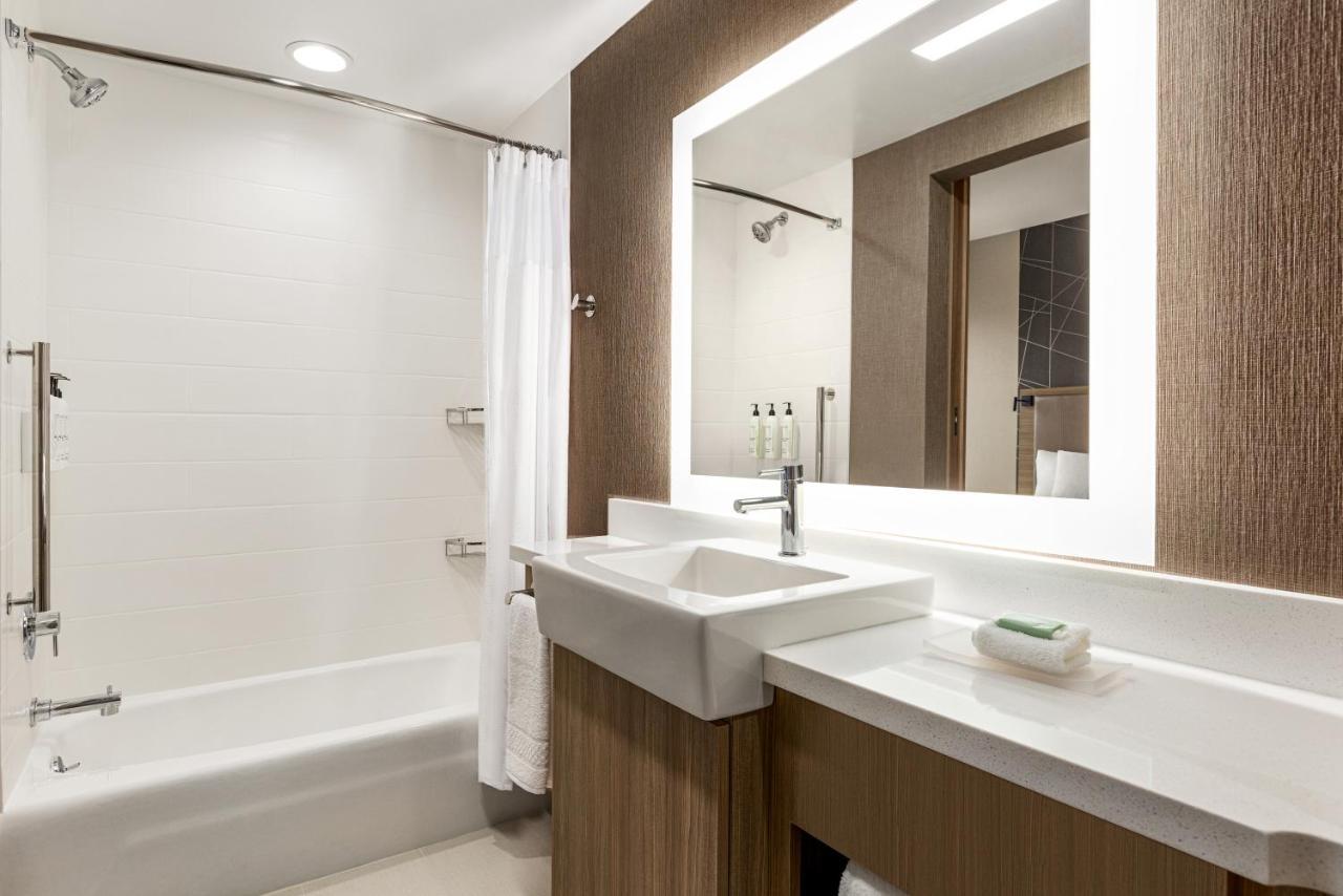 Springhill Suites By Marriott Camp Hill Esterno foto