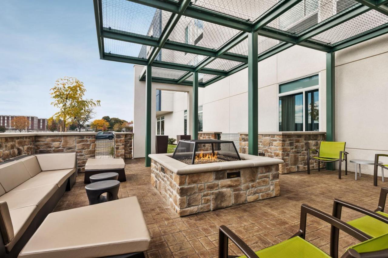 Springhill Suites By Marriott Camp Hill Esterno foto